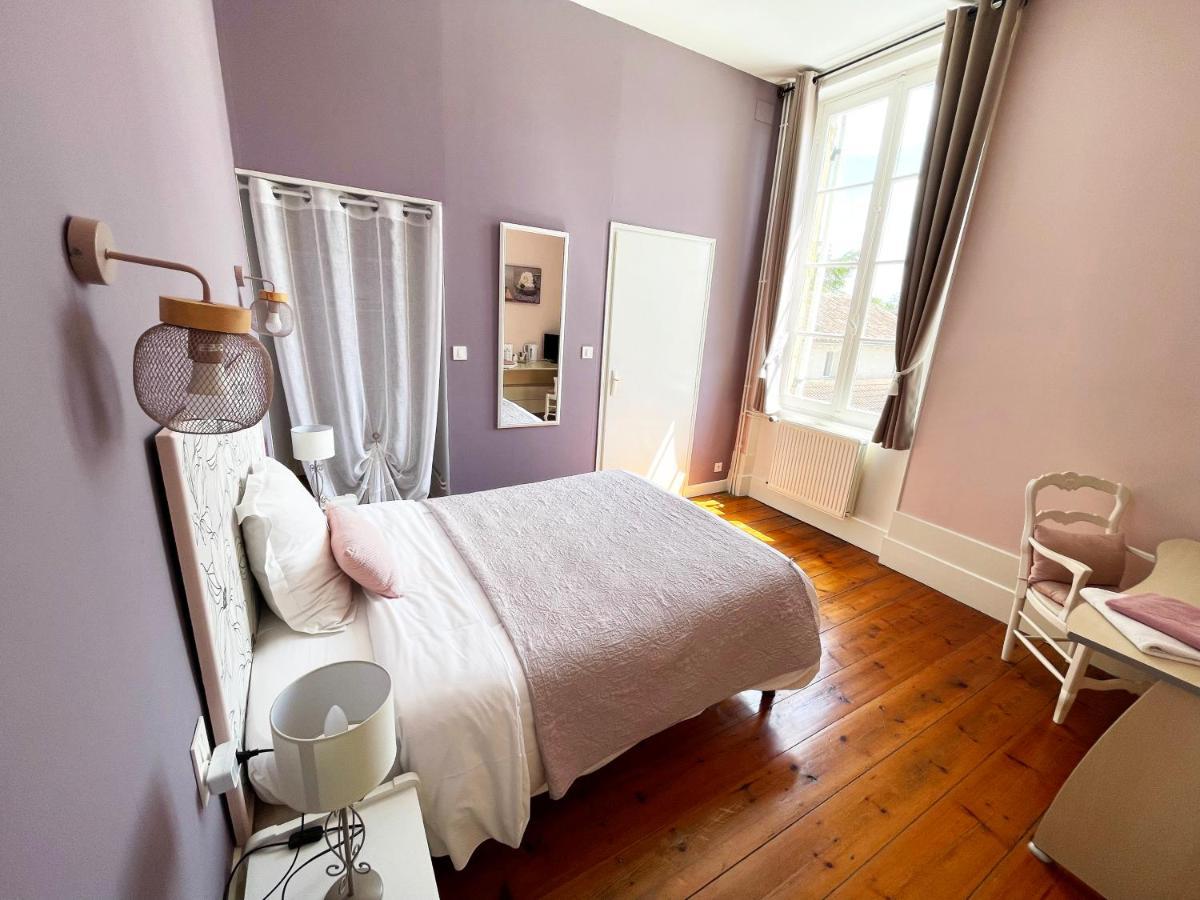 Domaine Le Baraillot, Chambres Et Repas D'Hotes, Soiree Etape Aiguillon Ngoại thất bức ảnh